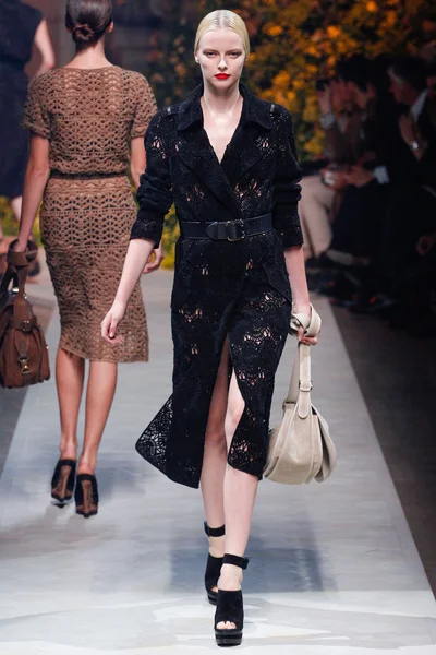 Look 24